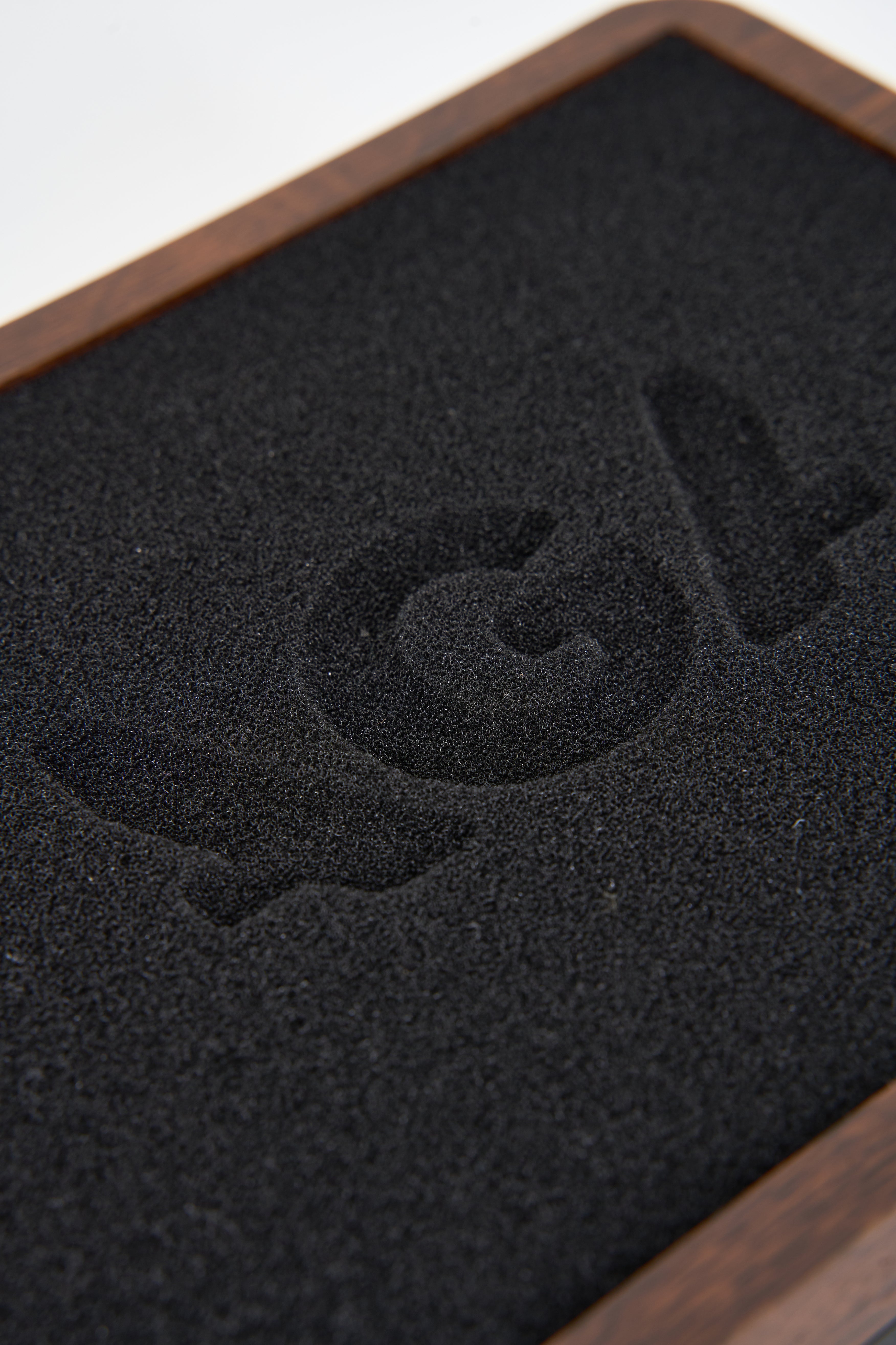 AGA G2mini Bluetooth Acoustic Guitar Amp β 45W Rechargeable Wooden Speaker with Chorus/Delay/Reverb Effects, Dual Channels, Noise Reduction, USB Recording, Lightweight Design