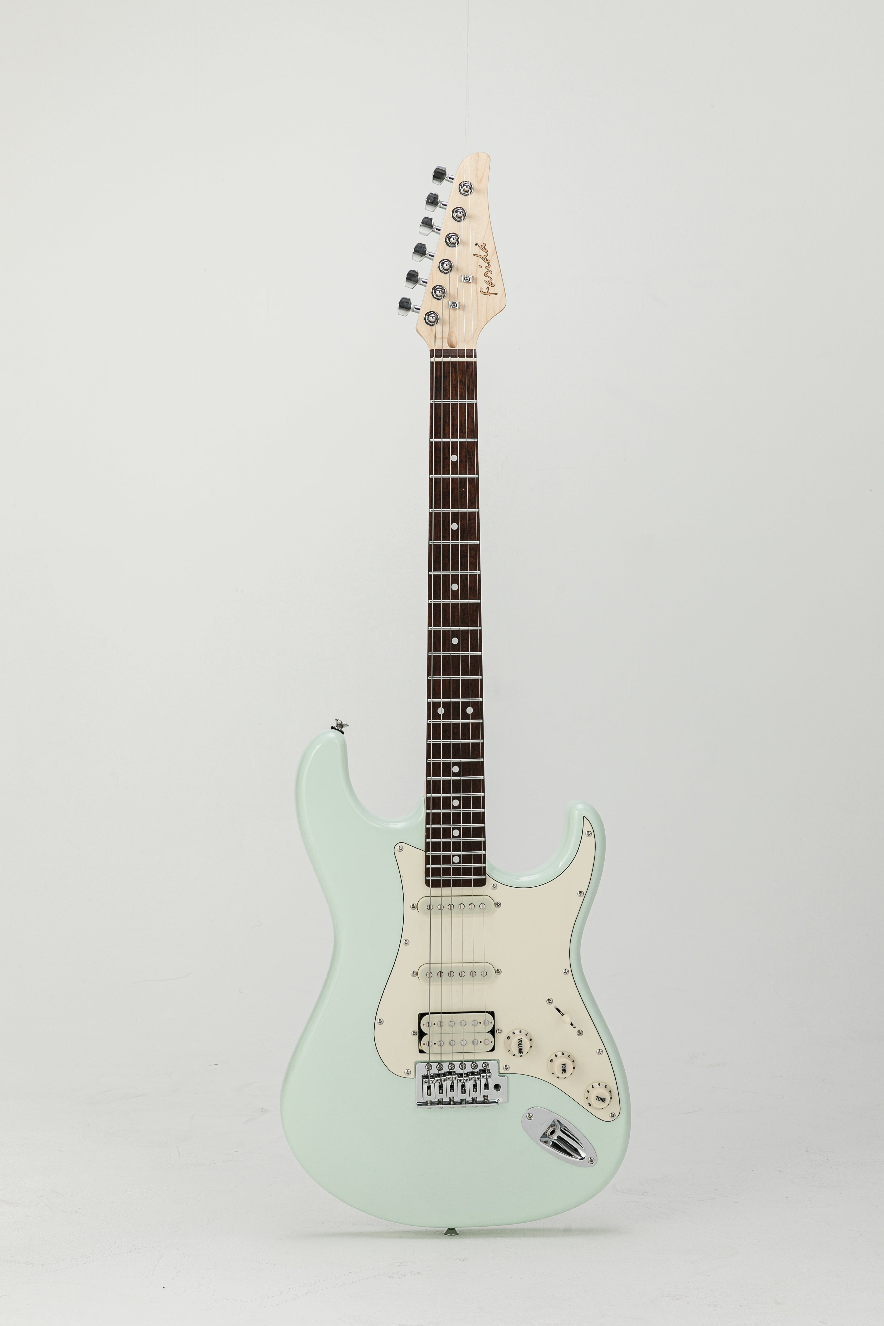Farida F-2020 Electric Guitar – Premium Entry-Level Strat for Versatile Performance